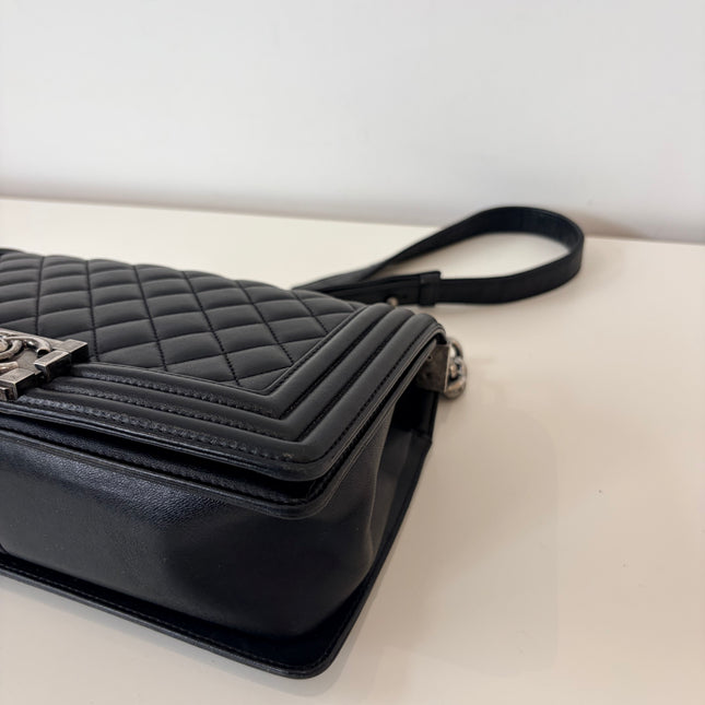 Sac Chanel Boy medium noir