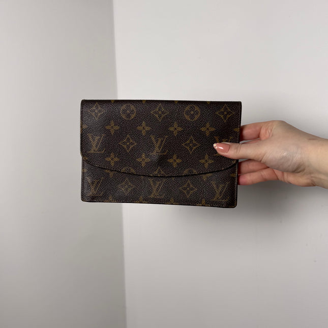 Pochette Louis Vuitton monogram