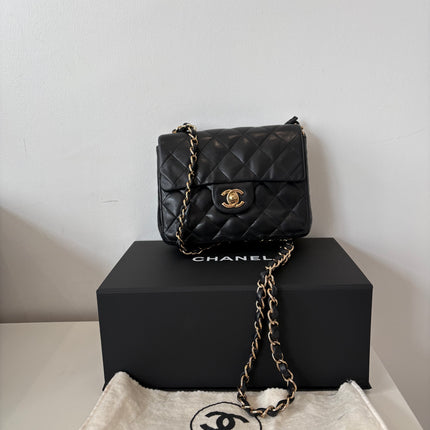 Sac chanel mini square noir
