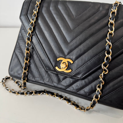 Sac Chanel Épaule Vintage Chevrons Noir