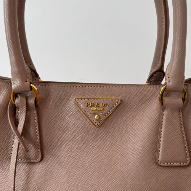 Sac Prada Galleria moyen vieux rose
