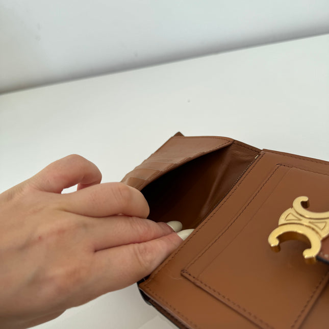 Portefeuille Celine Triomphe Moyen Tan