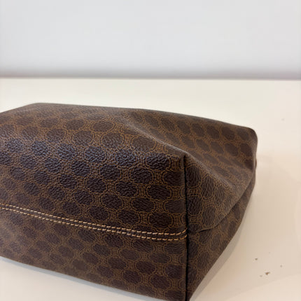 Pochette Céline Macadam