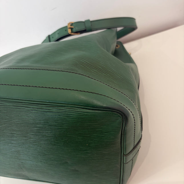Sac Noé GM Louis Vuitton Cuir Épi Vert