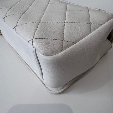 Sac Chanel caméra blanc cassé