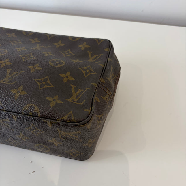 Trousse de toilette 28 Louis Vuitton