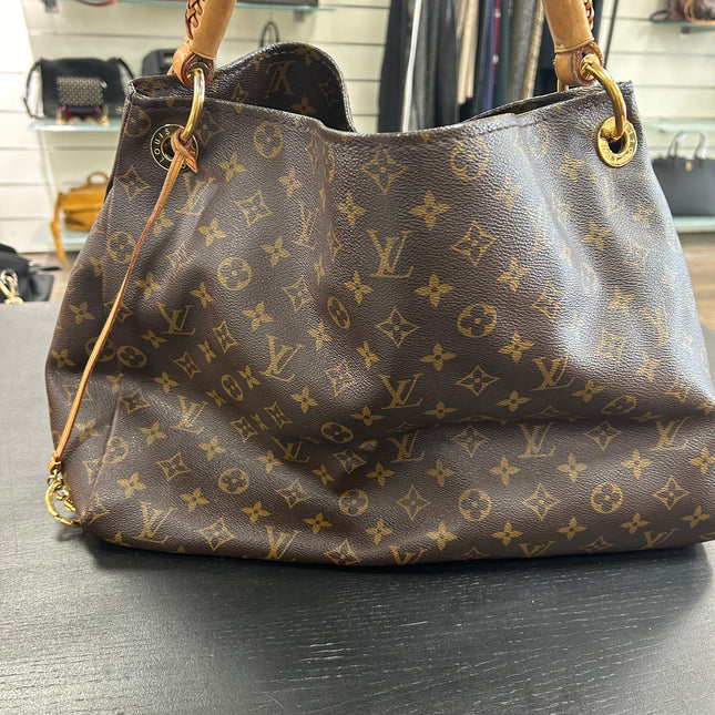 Louis Vuitton Artsy MM