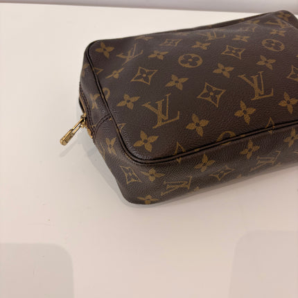 Trousse de toilette Louis Vuitton monogram 23cm