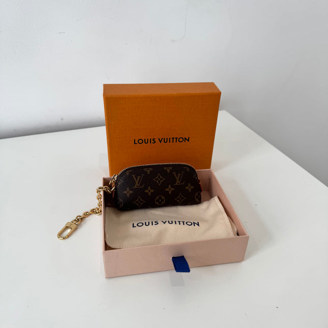 Pochette Louis Vuitton Cosmétique rouge à lèvres
