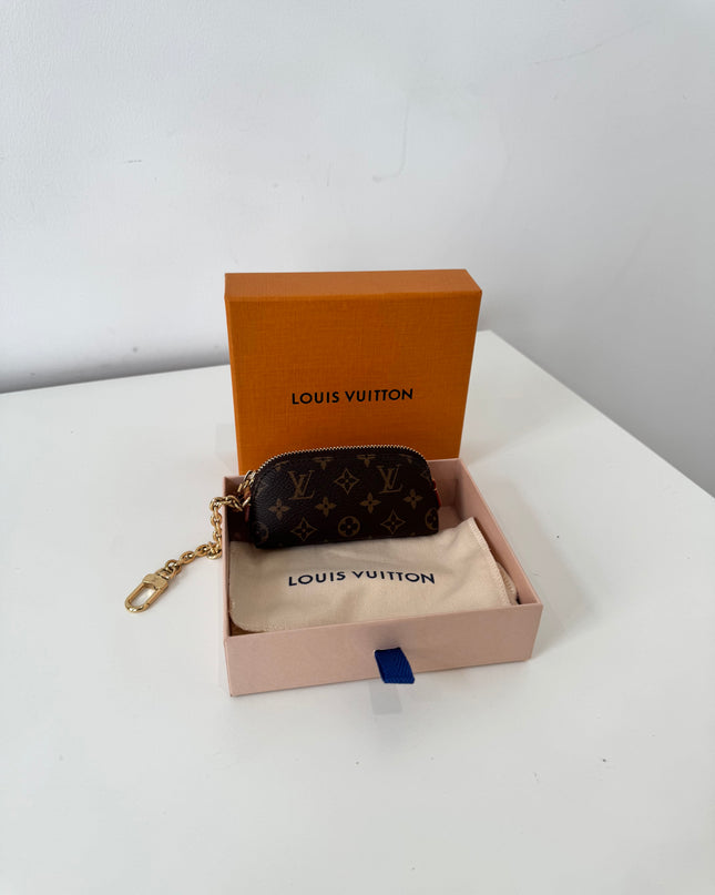 Pochette Louis Vuitton Cosmétique rouge à lèvres