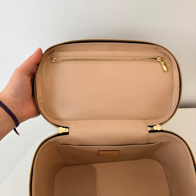 Vanity Louis Vuitton case Nice BB