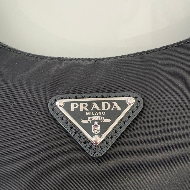 Sac Prada re-édition 2000 noir