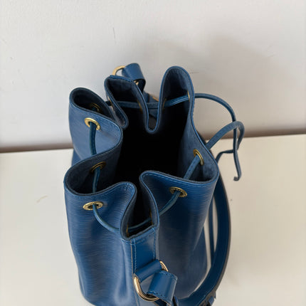 Sac Louis Vuitton PM Noé cuir épi bleu