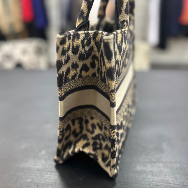 Dior Tote Book small