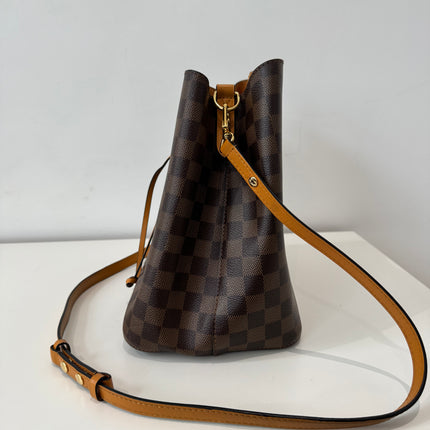 Sac Louis Vuitton Neo Noé Damier ébène & safran