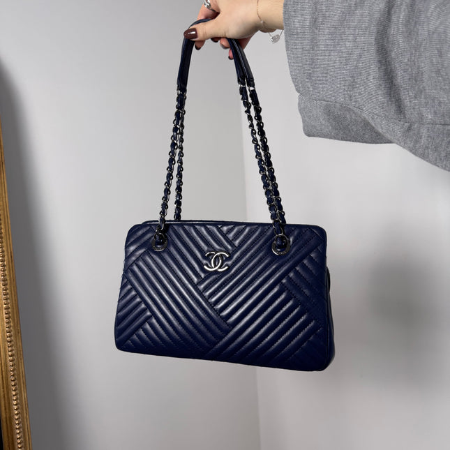 Sac Chanel Cabas Chevrons Bleu Marine