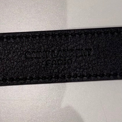 Ceinture Saint Laurent Cassandre T80 cuir grainé noir