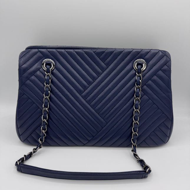 Sac Chanel Cabas Chevrons Bleu Marine