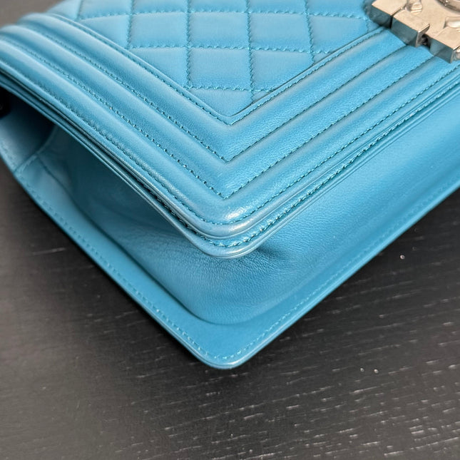 Sac Chanel Boy Medium Bleu