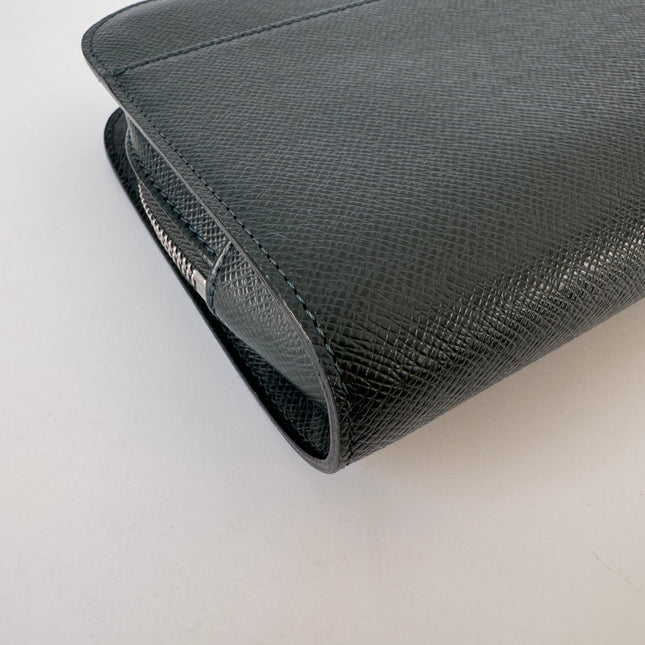 Pochette Louis Vuitton Baikal Taïga Vert foncé