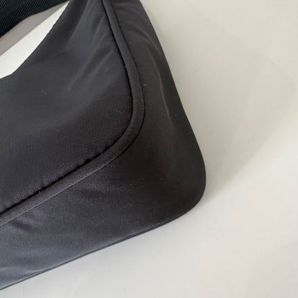 Sac Prada re-édition 2000 noir
