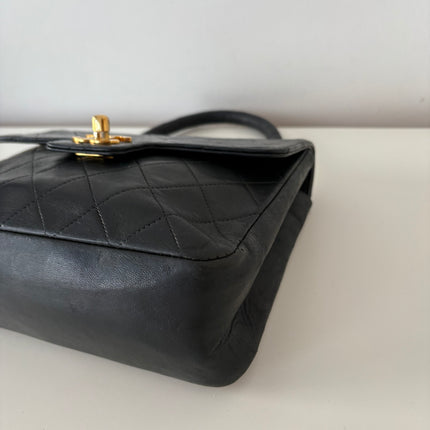 Sac Chanel vintage top handle noir