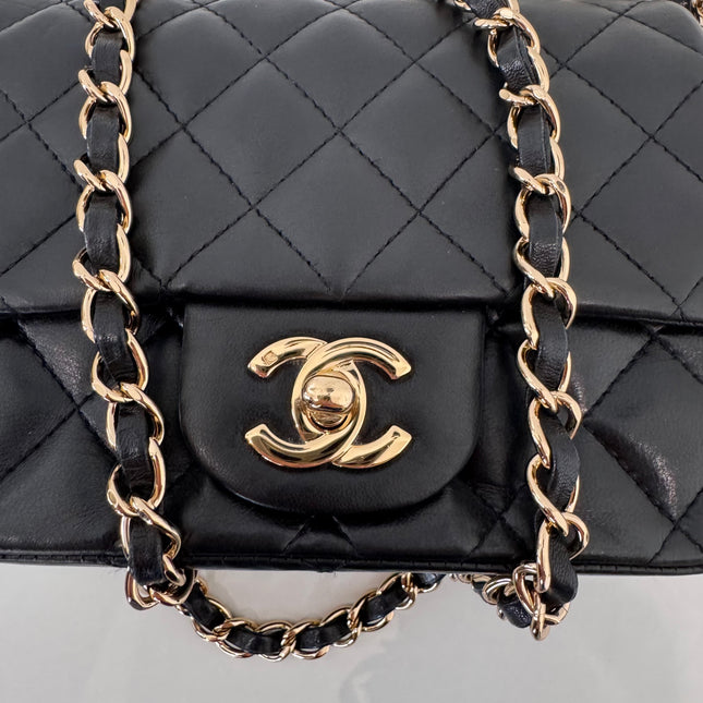 Sac Chanel Mini Square Timeless noir