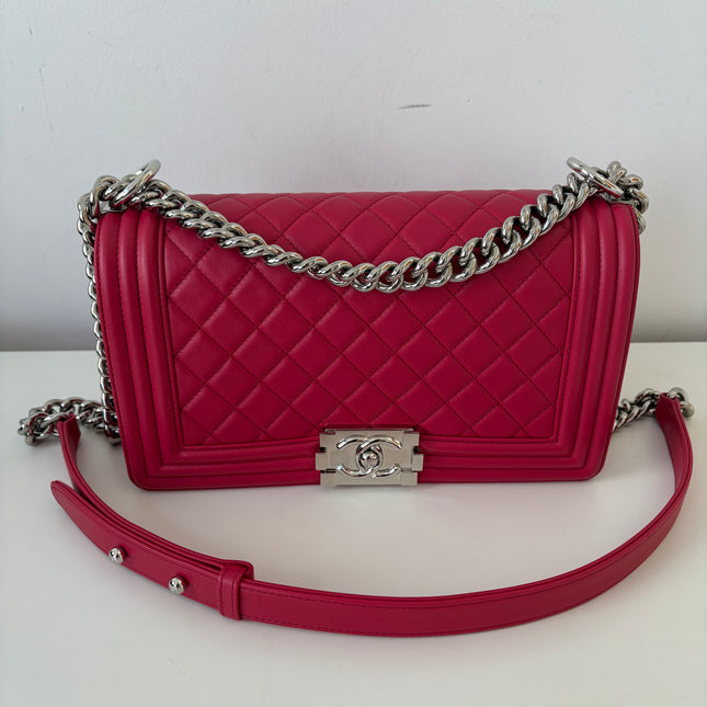 Sac Chanel Boy classique rose fushia