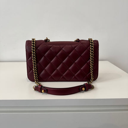 Sac Chanel Perfect Edge bordeaux épaule
