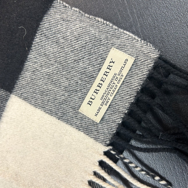 Écharpe Burberry cachemire