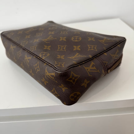 Trousse Louis Vuitton de toilette 28cm