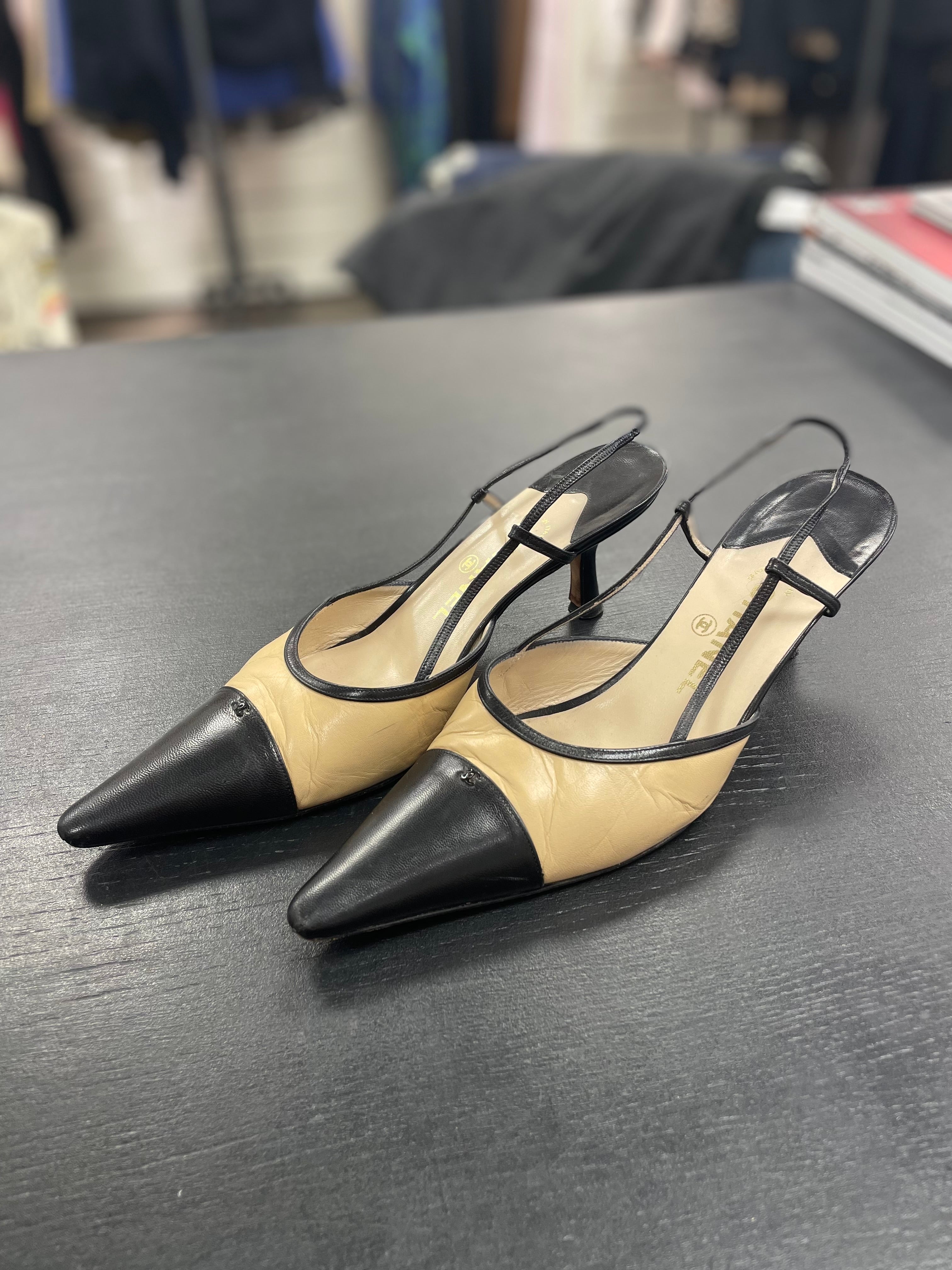 Escarpins Slingback Bicolore Chanel T39,5