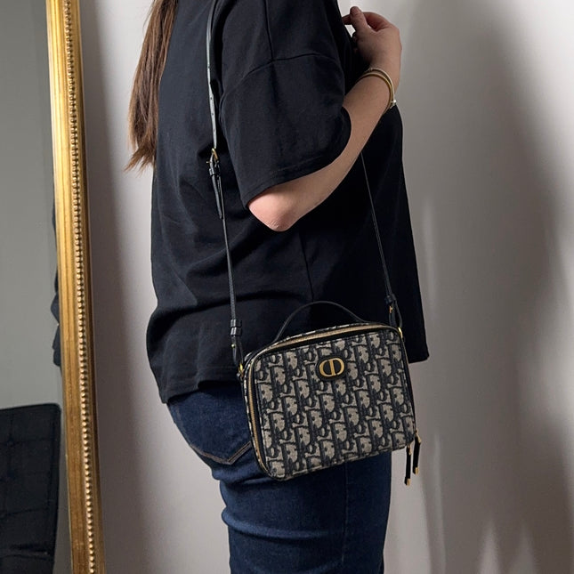 Sac Dior 30 montaigne Pouch
