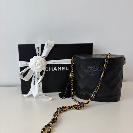 Sac Chanel Vanity bandoulière Tassel noir