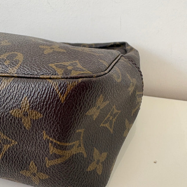 Trousse de toilette 28 Louis Vuitton