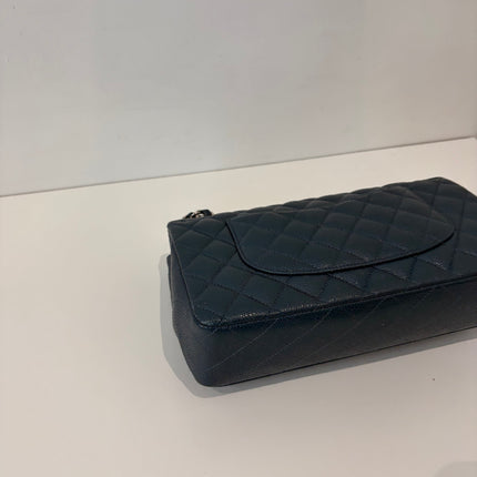 Sac Chanel Timeless 11.12 Cuir Caviar bleu