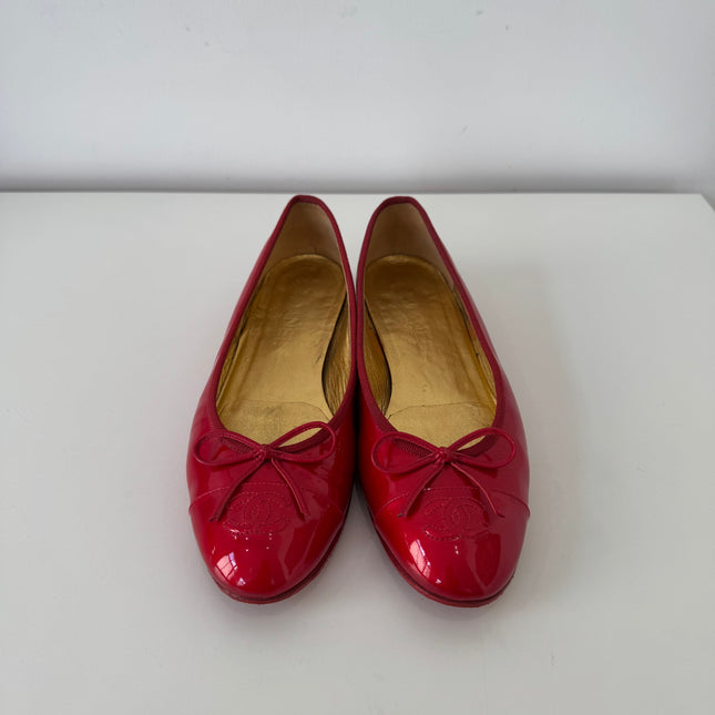 Ballerines Chanel T39 cuir vernis rouge