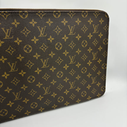 Pochette XXL Louis Vuitton
