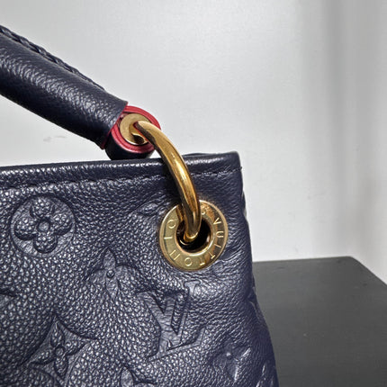 Sac Louis Vuitton Artsy Mm