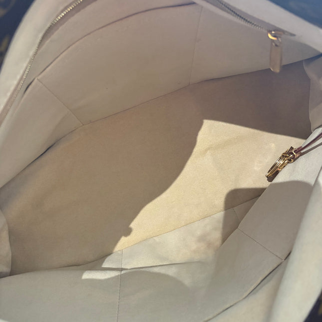 Sac Louis Vuitton Artsy MM