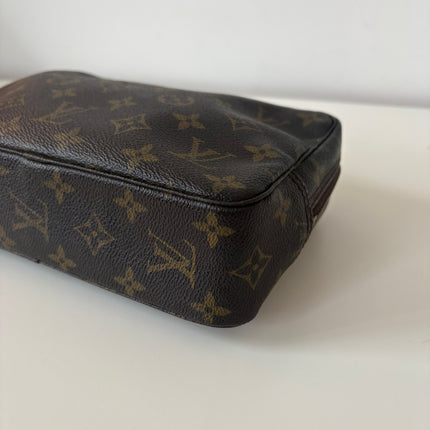 Trousse de toilette Louis Vuitton monogram 23cm
