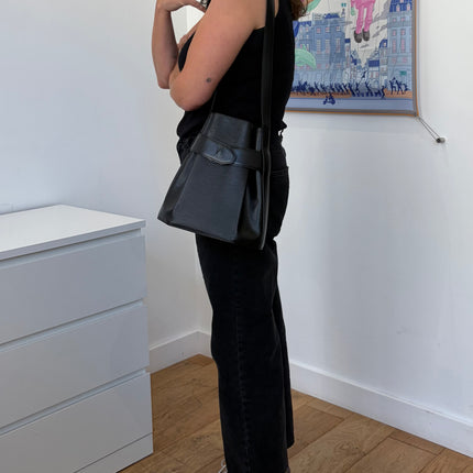 Sac Louis Vuitton Twist Bucket cuir épi noir