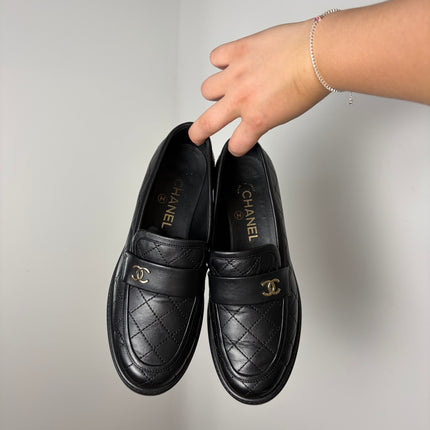 Mocassins Chanel noir CC T36,5