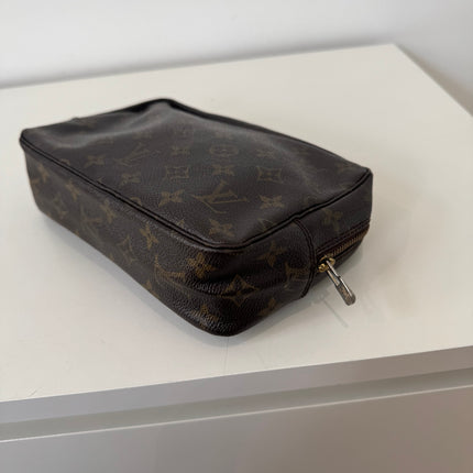 Trousse de toilette Louis Vuitton 23cm Monogram