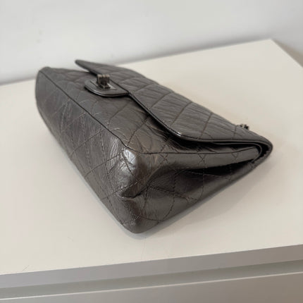 Sac Chanel 2.55 Argent Irisé 28cm