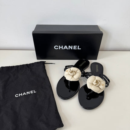 Sandales Chanel Camélia T38