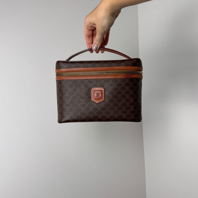 Vanity Celine PM vintage Macadam