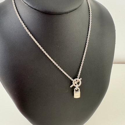 Collier Hermès amulette cadenas
