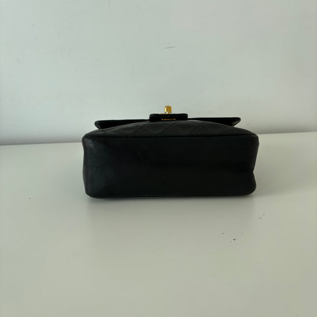 Sac Chanel vintage top handle noir