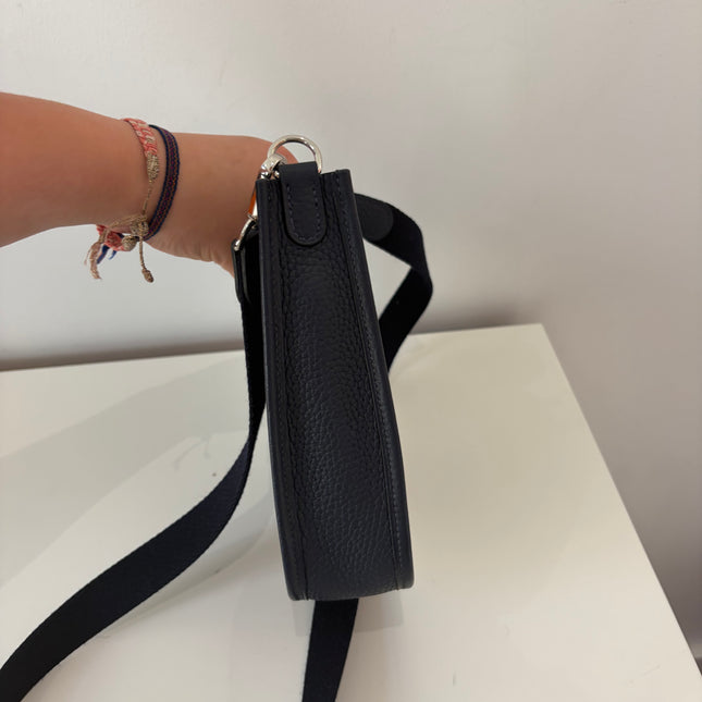 Sac Hermès Evelyne 16 bleu marine